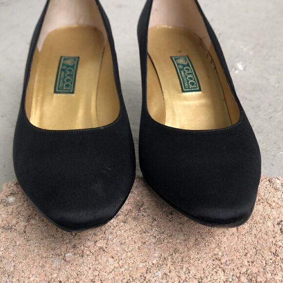 Satin and beaded Gucci’s - Picture 5 of 9